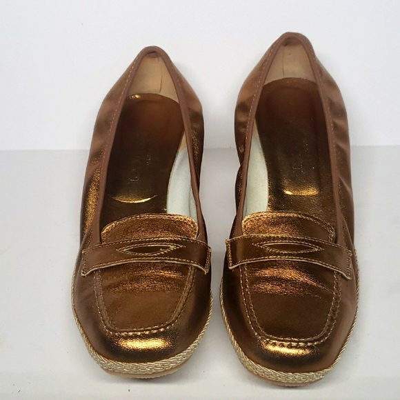 Sesto Meucci Gold Metallic Loafers - Picture 2 of 7